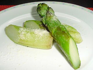 グリーンアスパラガスのチーズかけ