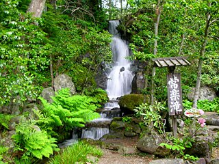 妙雲寺常楽滝