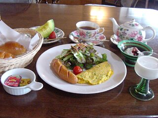 朝食